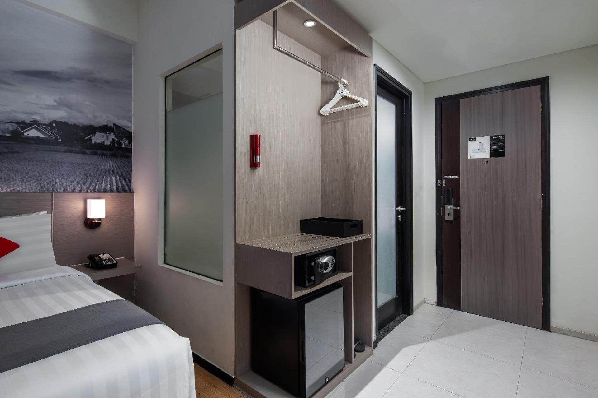 Neo+Waru-Sidoarjo By Aston Hotel Ngoại thất bức ảnh