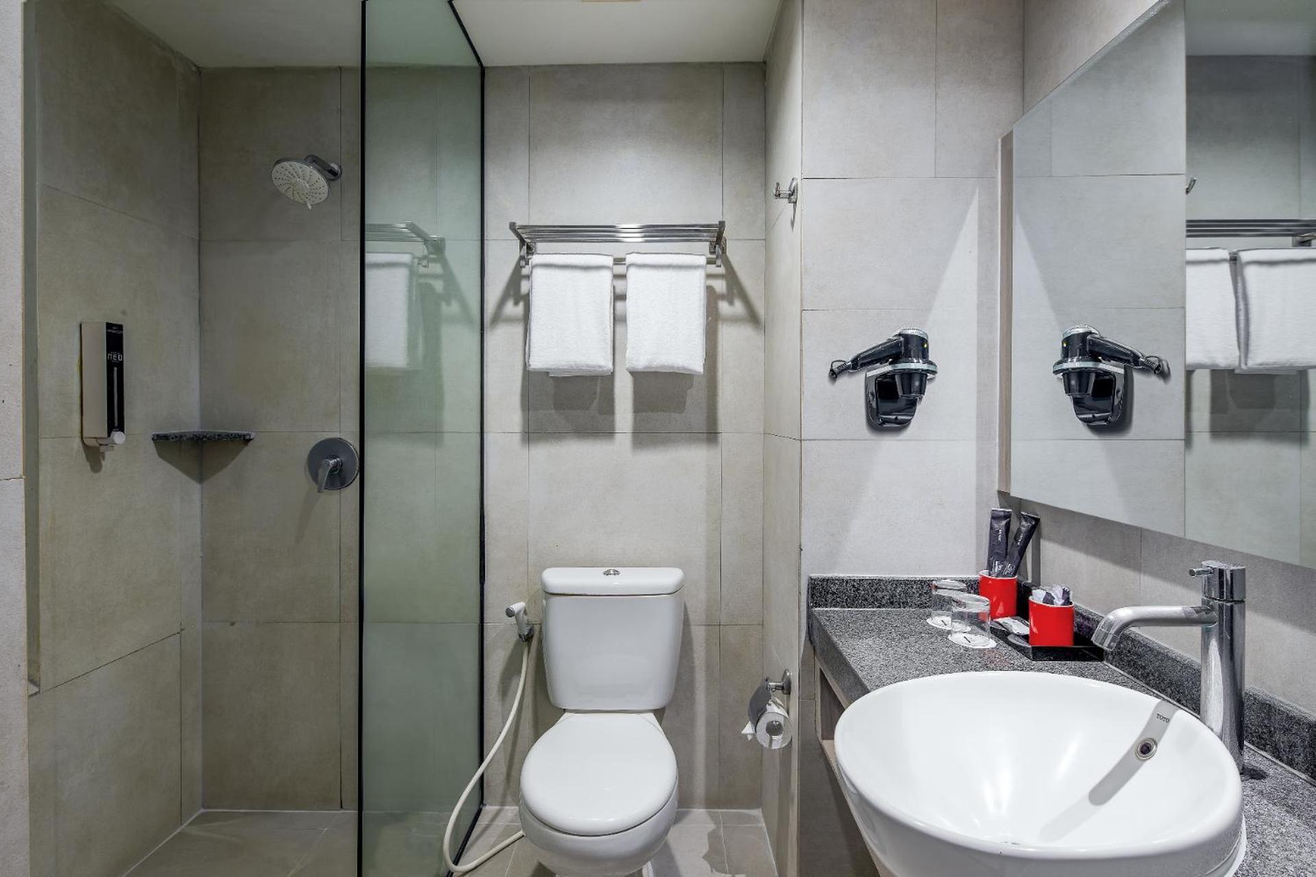 Neo+Waru-Sidoarjo By Aston Hotel Ngoại thất bức ảnh
